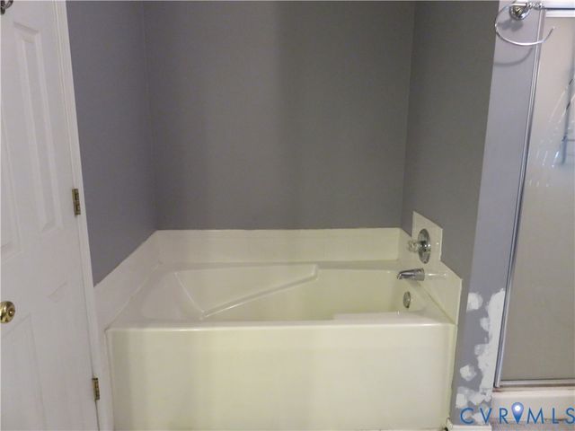 3107 McCabe Ct, Chester, VA 23831