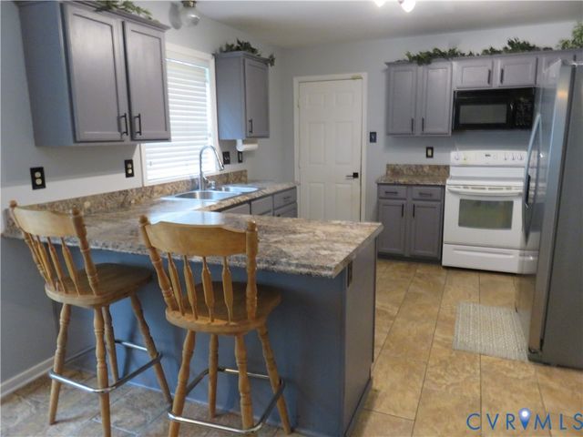 3107 McCabe Ct, Chester, VA 23831