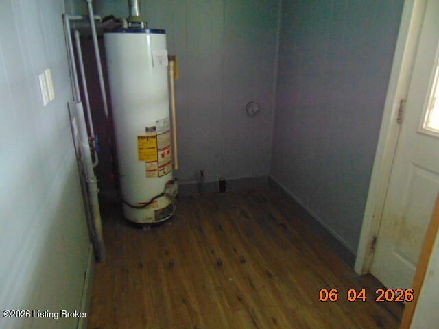 318 Freeman Ave, Louisville, KY 40214
