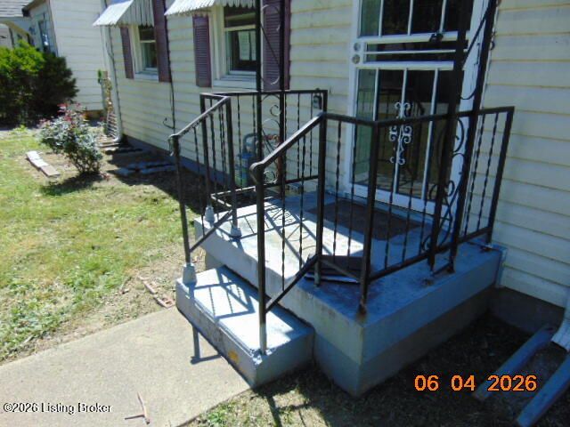 318 Freeman Ave, Louisville, KY 40214