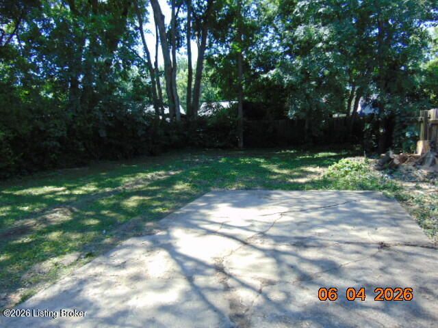 318 Freeman Ave, Louisville, KY 40214