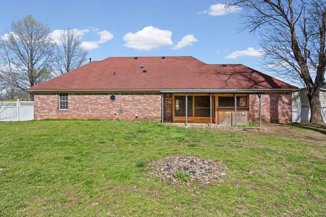 511 E RAE DR, Munford, TN 38058