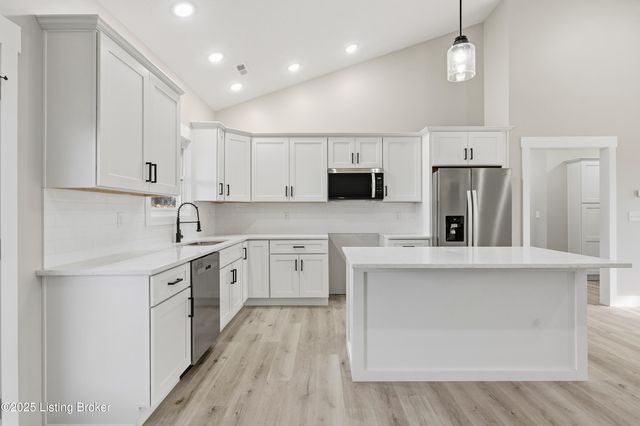 40 Betty Boyd Ln, Brandenburg, KY 40108