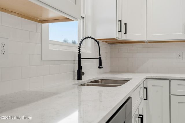 40 Betty Boyd Ln, Brandenburg, KY 40108