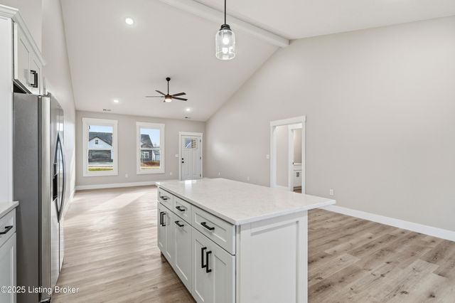 40 Betty Boyd Ln, Brandenburg, KY 40108