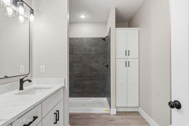 40 Betty Boyd Ln, Brandenburg, KY 40108