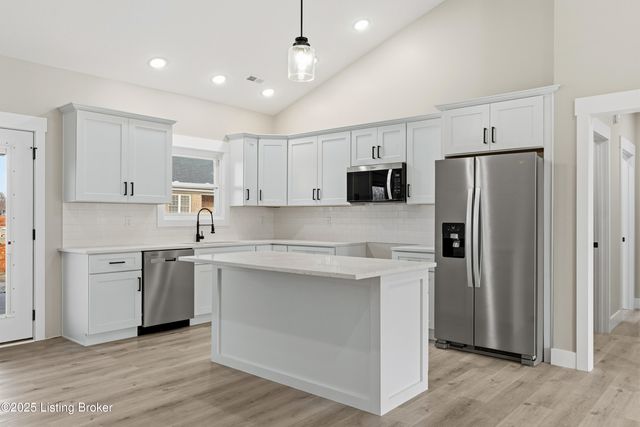 40 Betty Boyd Ln, Brandenburg, KY 40108