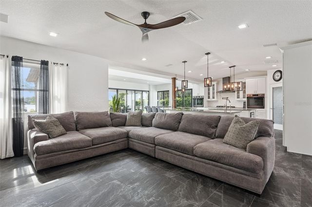 5583 JESSAMINE LANE, Orlando, FL 32839