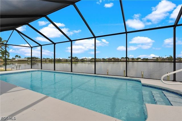 3603 SW 5th PL, Cape Coral, FL 33914