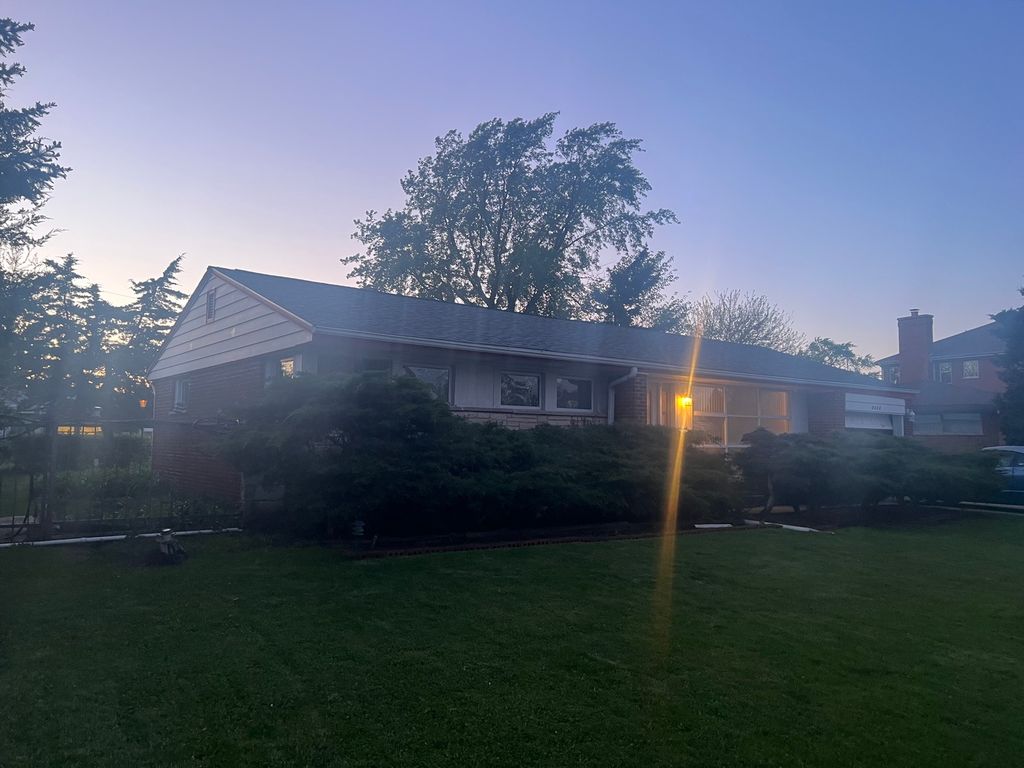 Image 1 of property listing at 8026 W EASTWOOD Avenue, Norridge, IL 60706