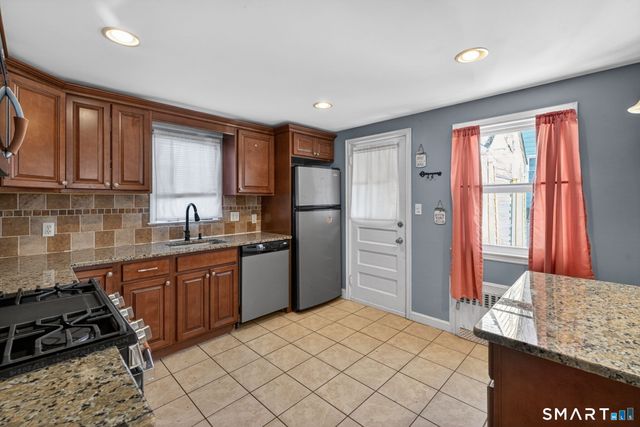 6 Greenfield Drive, New Britain, CT 06051