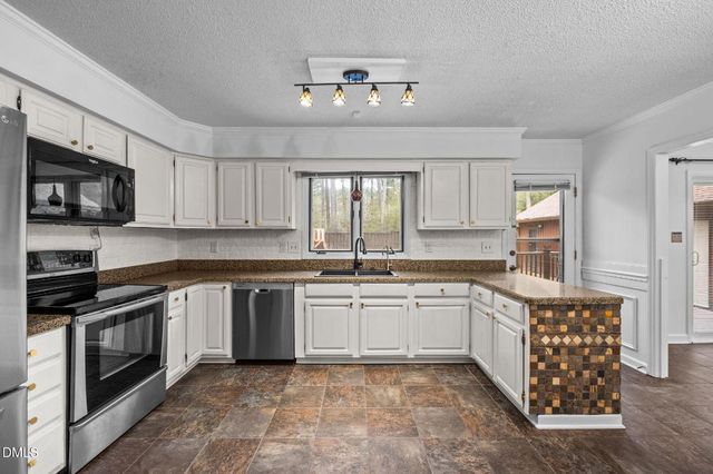 10 Sunrise Place, Durham, NC 27705