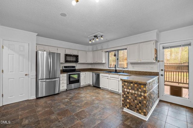 10 Sunrise Place, Durham, NC 27705