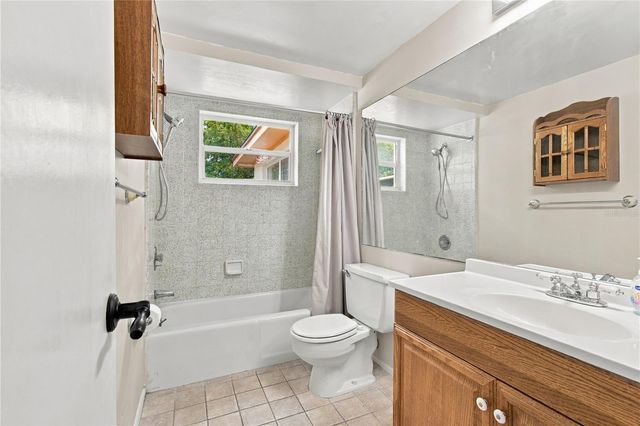 1110 E BOYER STREET, Tarpon Springs, FL 34689