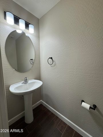 5545 W JONES Avenue, Phoenix, AZ 85043