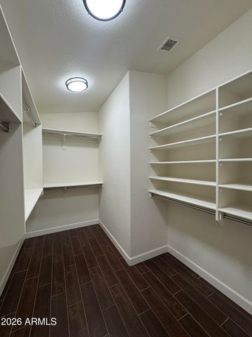 5545 W JONES Avenue, Phoenix, AZ 85043