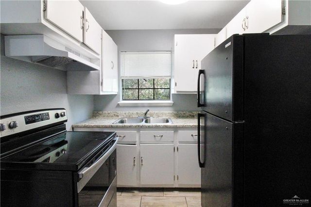 422 Bahia Street, Mission, TX 78572