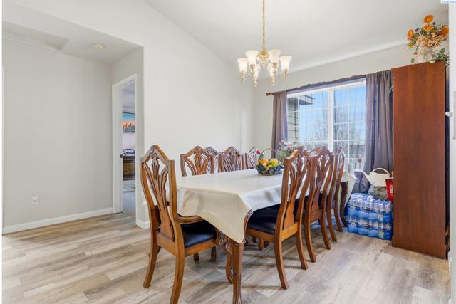 5000 Milky Way, West Richland, WA 99353