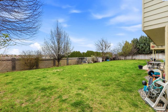 5000 Milky Way, West Richland, WA 99353