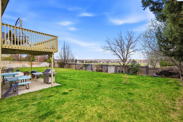 5000 Milky Way, West Richland, WA 99353