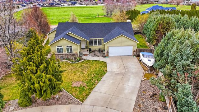 5000 Milky Way, West Richland, WA 99353