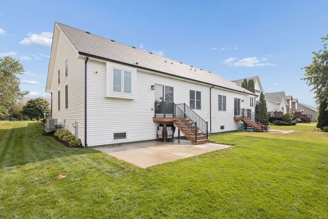 513 Sudbury Circle, Oswego, IL 60543