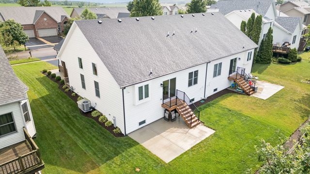 513 Sudbury Circle, Oswego, IL 60543