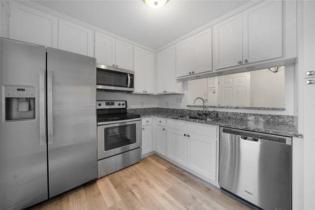 5626 Preston Oaks Road 16D, Dallas, TX 75254