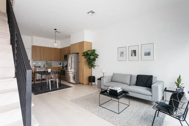 2121 Scott Avenue, Los Angeles, CA 90026