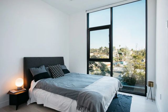 2121 Scott Avenue, Los Angeles, CA 90026
