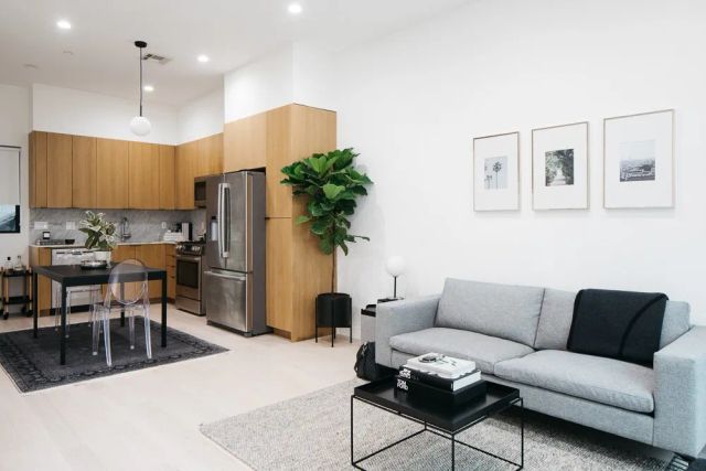 2121 Scott Avenue, Los Angeles, CA 90026