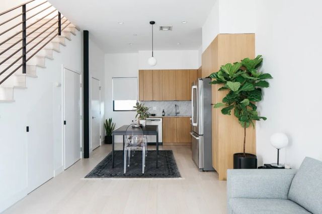 2121 Scott Avenue, Los Angeles, CA 90026