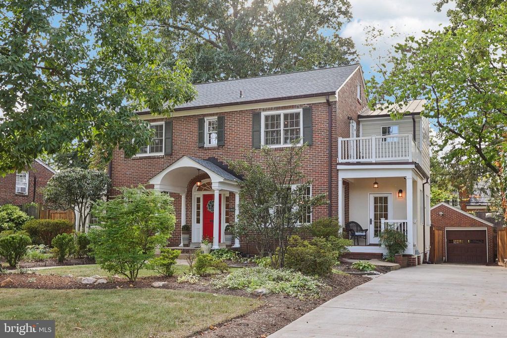 2322 S ARLINGTON RIDGE RD, Arlington, VA 22202