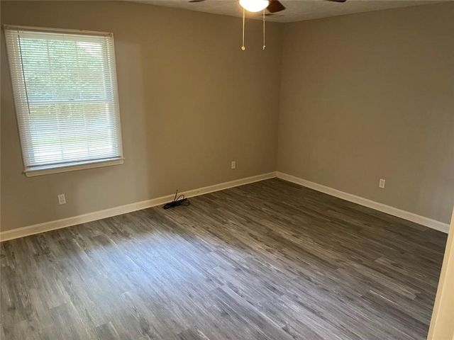 2613 Shore Wood NE Court, Conyers, GA 30013