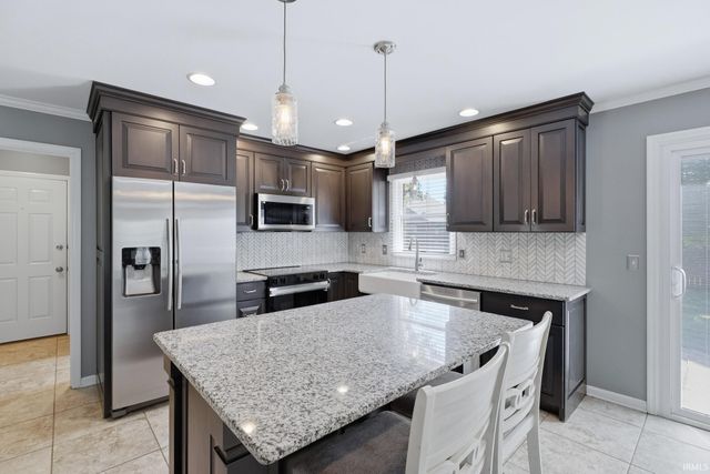 126 Lant Lane, Evansville, IN 47715
