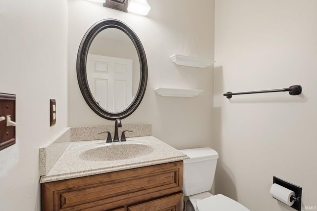 126 Lant Lane, Evansville, IN 47715