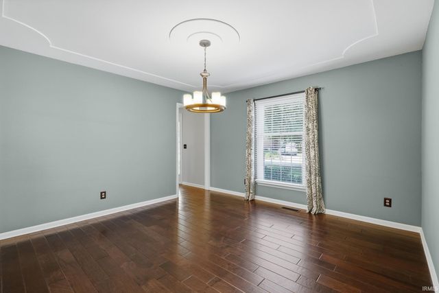 126 Lant Lane, Evansville, IN 47715