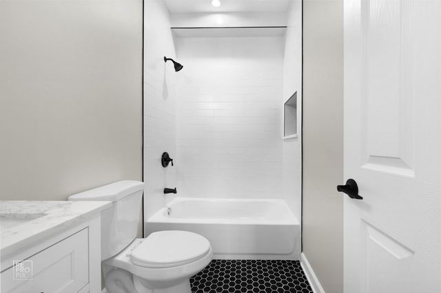 7539 W 61st Street, Summit, IL 60501