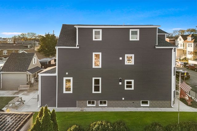 7539 W 61st Street, Summit, IL 60501