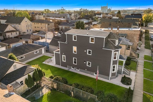 7539 W 61st Street, Summit, IL 60501