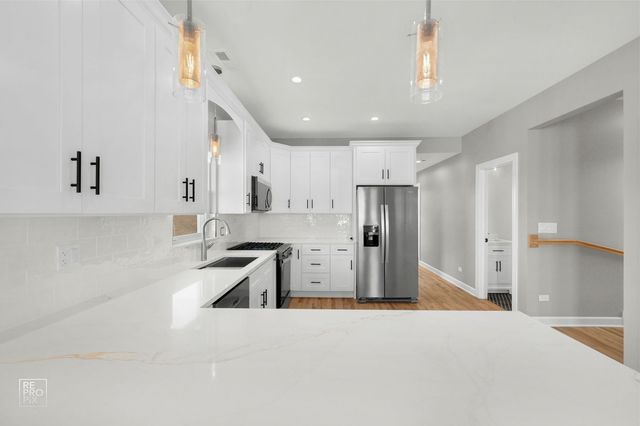 7539 W 61st Street, Summit, IL 60501