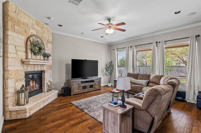 151 Swallowtail DR, Austin, TX 78737