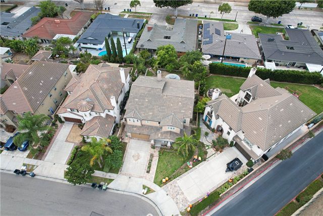 2850 N Stone Pine, Santa Ana, CA 92706