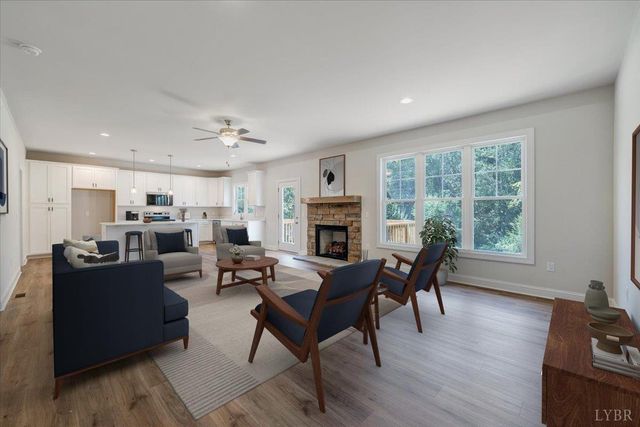 15 Snowfield Circle, Lynchburg, VA 24503