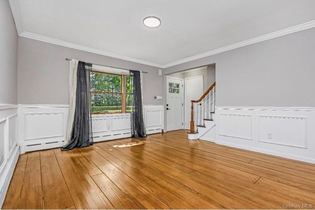 9 Half Moon Pond Road, Ridge, NY 11961