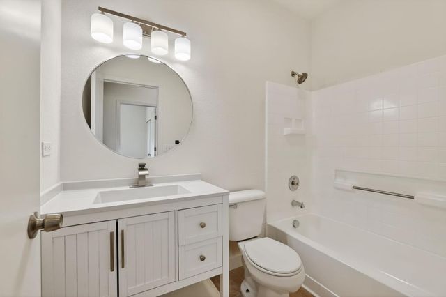 6 Cortney Ct, Sacramento, CA 95832