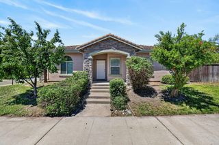 6 Cortney Ct, Sacramento, CA 95832