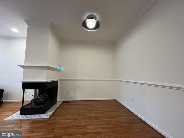 4102 KENTMERE SQ, Fairfax, VA 22030