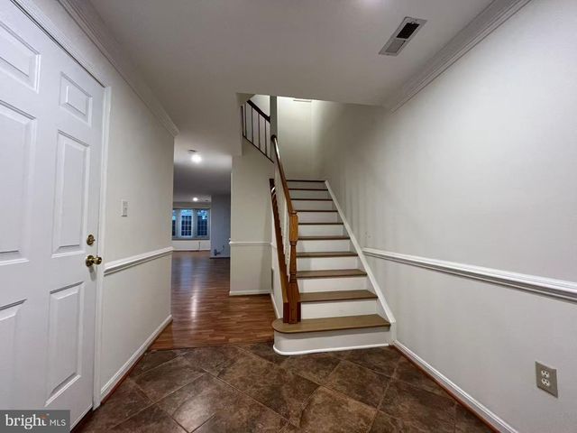 4102 KENTMERE SQ, Fairfax, VA 22030