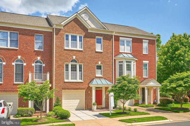 4102 KENTMERE SQ, Fairfax, VA 22030